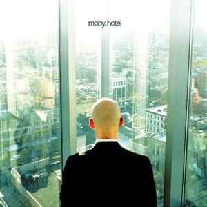 Paroles de chansons et pochette de l'album Hotel de Moby